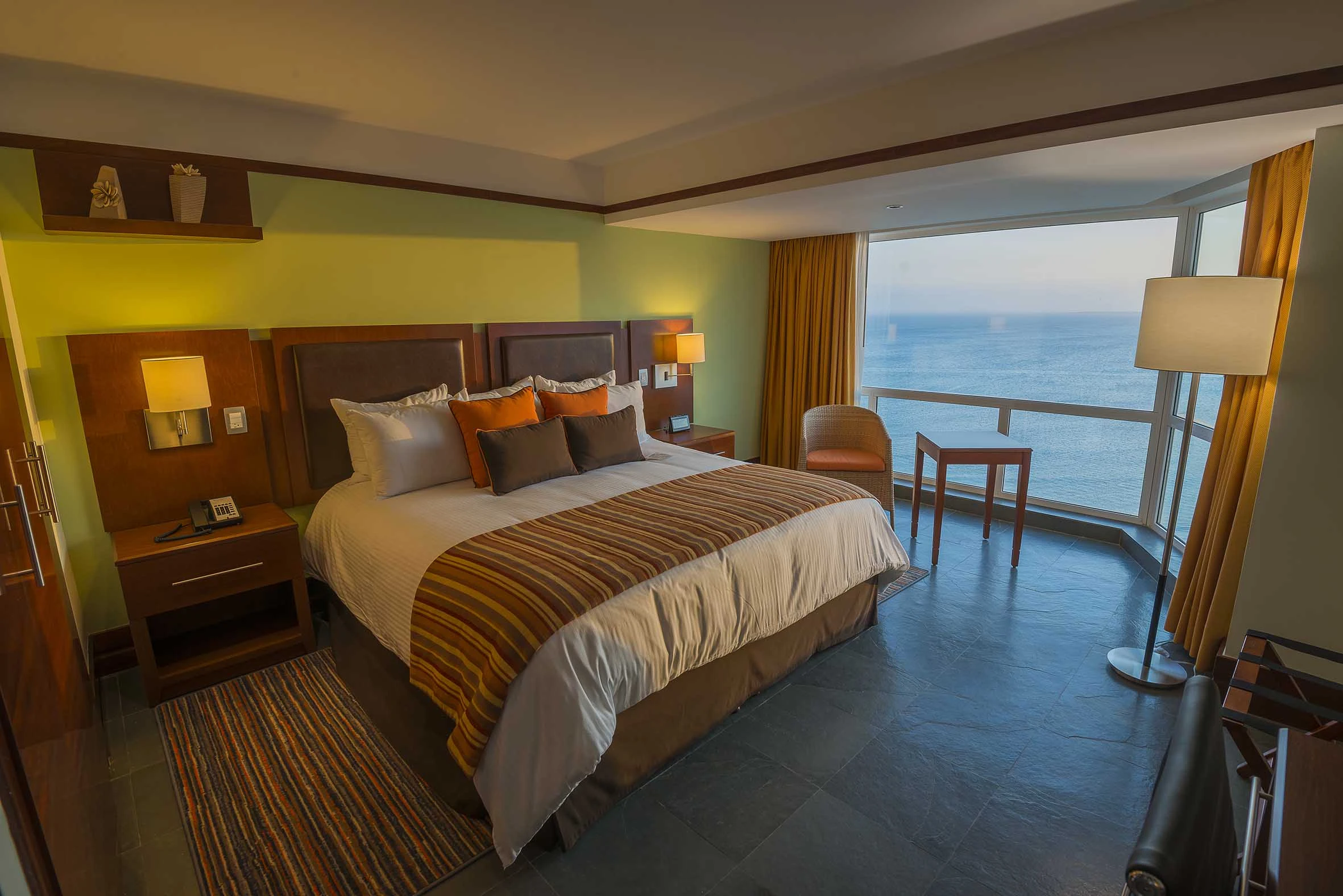 Habitacion con cama king