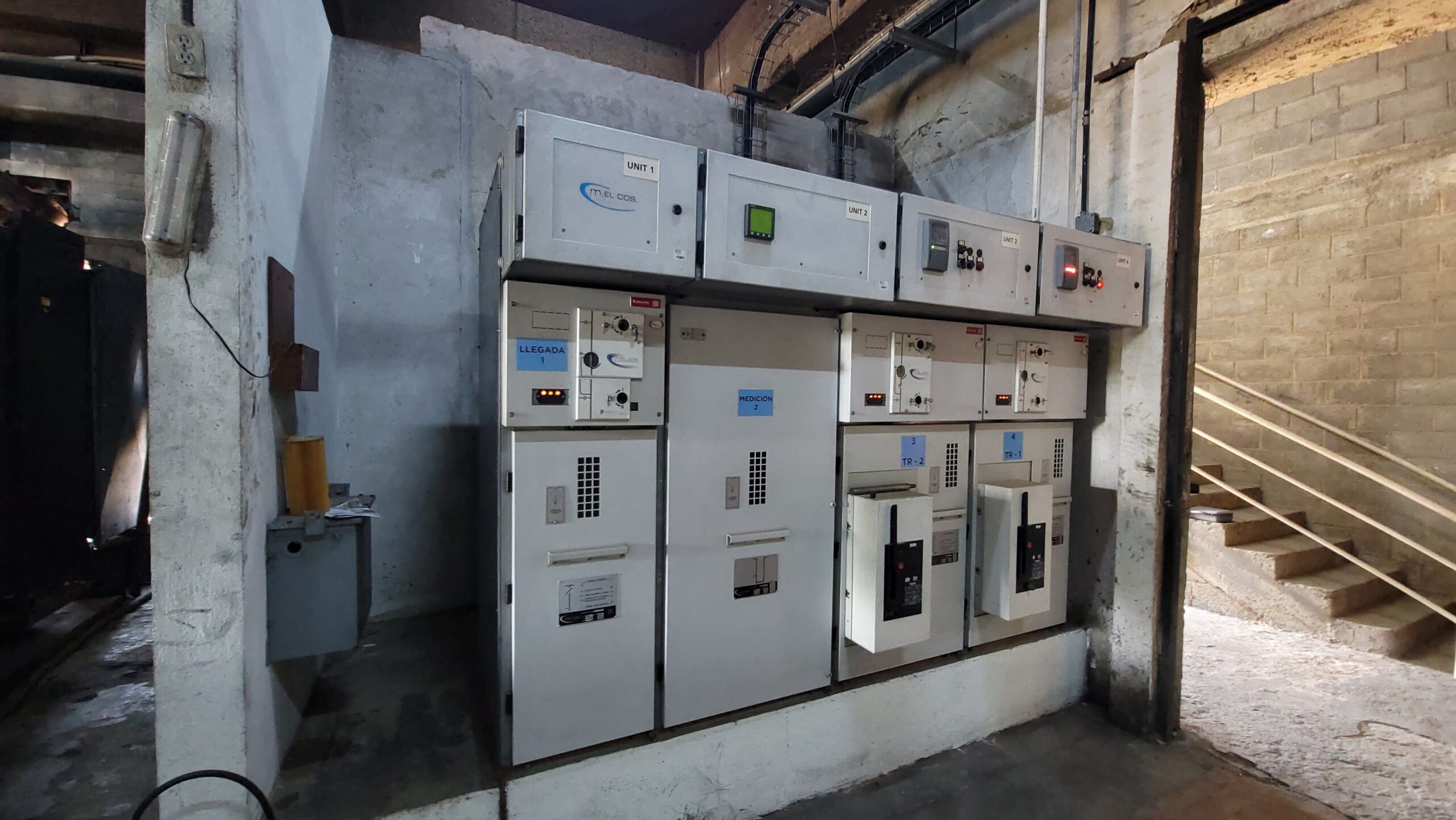 Planta electrica blanca